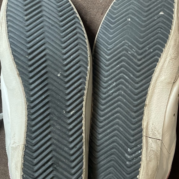 Golden Goose Superstar Sneaker - Picture 6 of 7